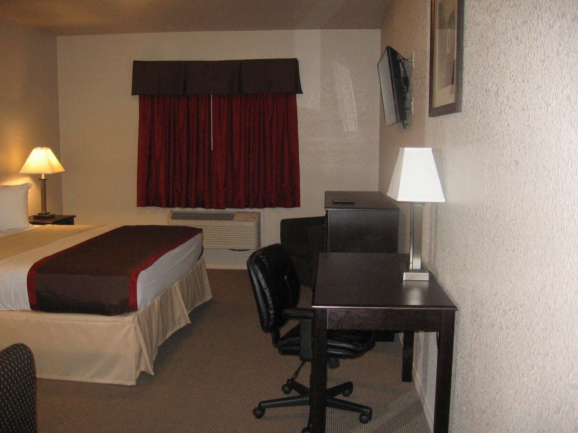 Premium Inn And Suites Killeen Esterno foto